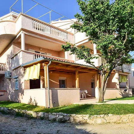 Affittacamere Stosic 1260 Ražanac