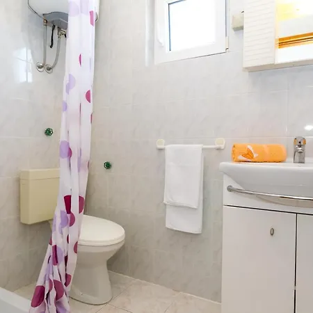 Stosic 1260 Affittacamere Ražanac
