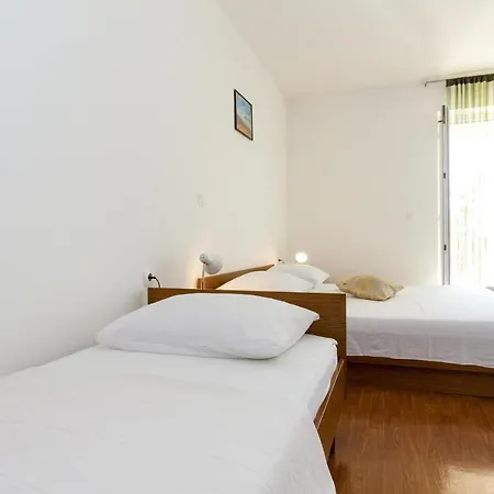 Stosic 1260 Vendégház Ražanac
